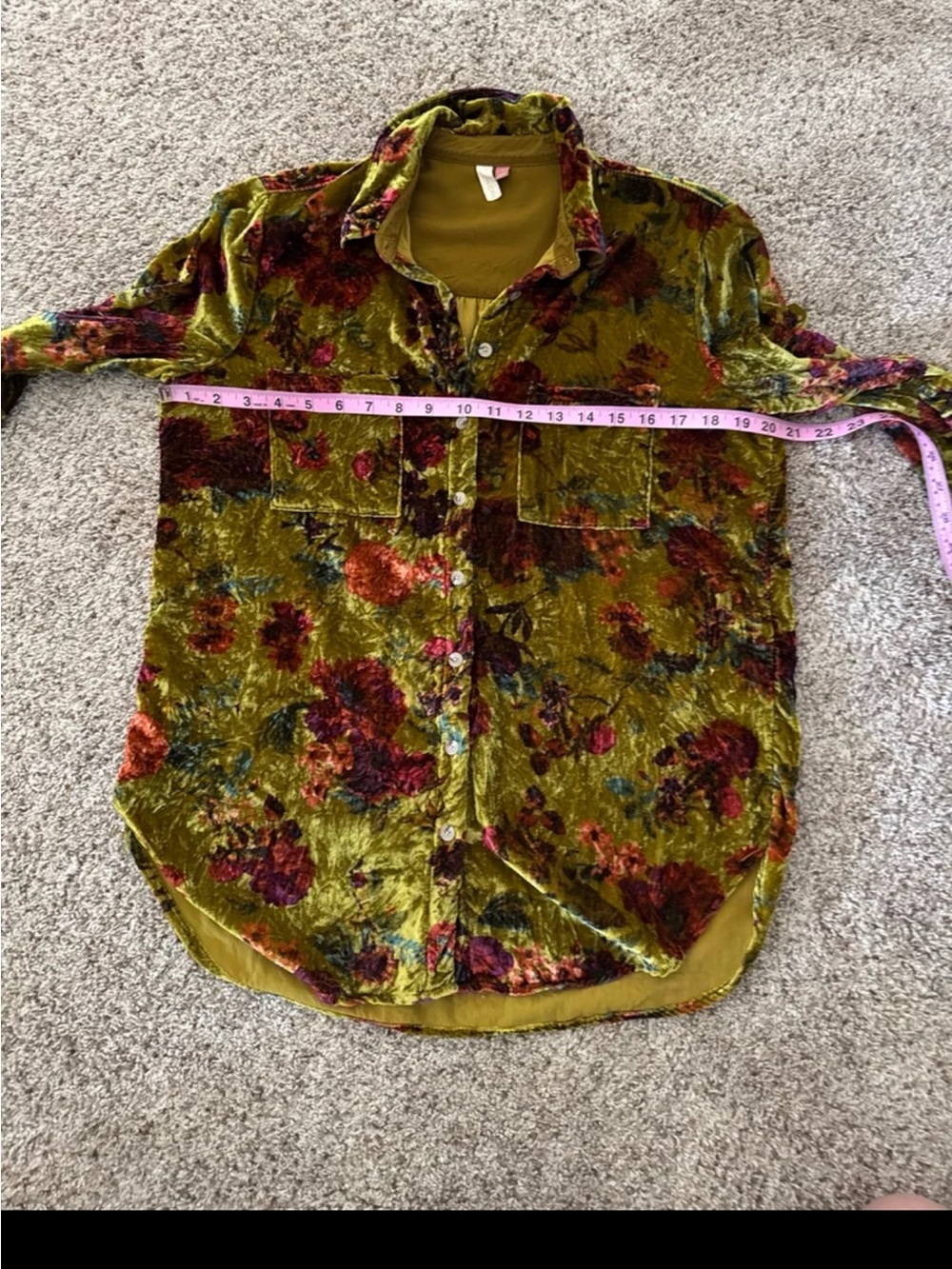 Anthropologie Pilcro Hadley Relaxed Velvet Burnout Shirt Size Small - Picture 11 of 12